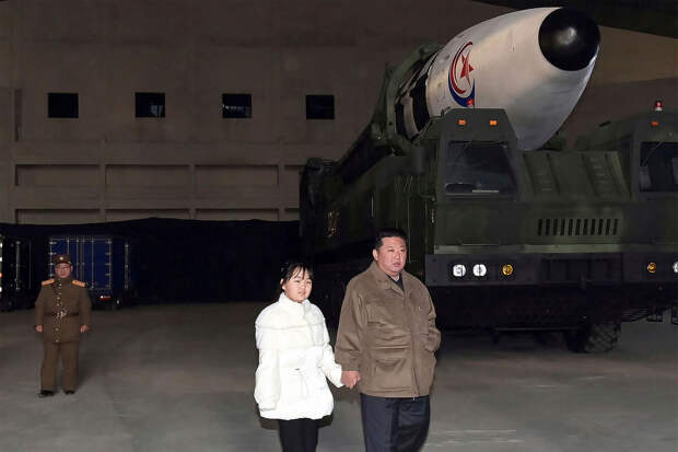 Chosun Daily: 13-летнюю дочь Ким Чен Ына стала руководить ракетной программой