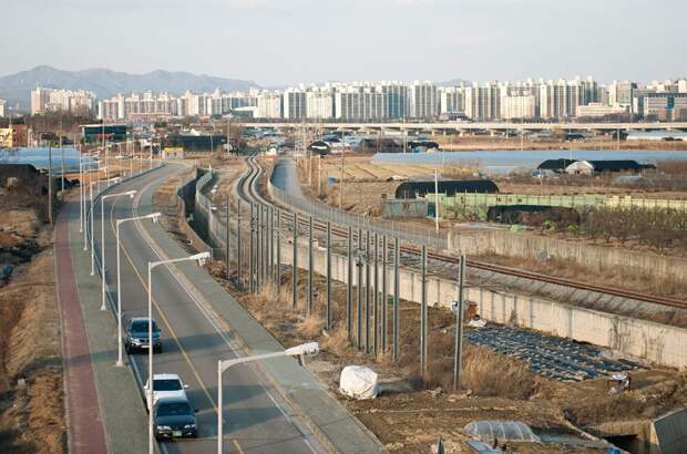 Korea09 Северная Корея — Южная Корея: найди 10 отличий