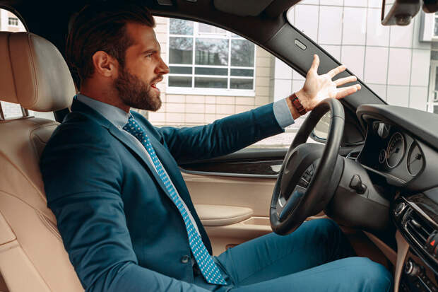 В Китае водитель 4 часа ездил со скоростью 115 км/ч из-за поломки круиз-контроля