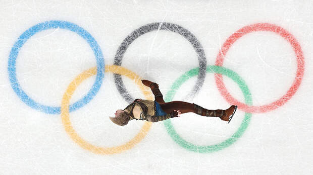 Малинин сенсационно проиграл короткую программу в командном турнире на ОИ-2026