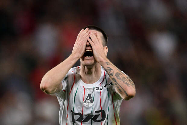 Тренер "Локомотива" Галактионов заявил, что не хотел менять защитника Морозова