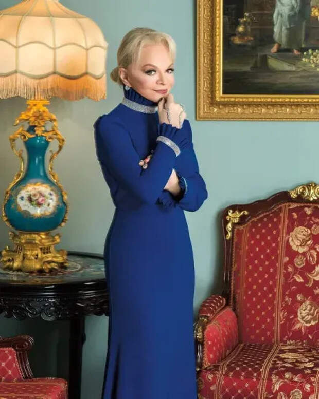 Лариса Долина