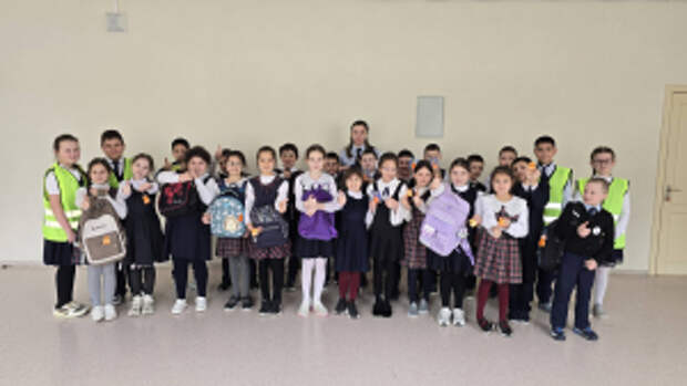 В Северной Осетии сотрудники Госавтоинспекции Ардонского района организовали  акцию «Будь ярче с ЮИД!»