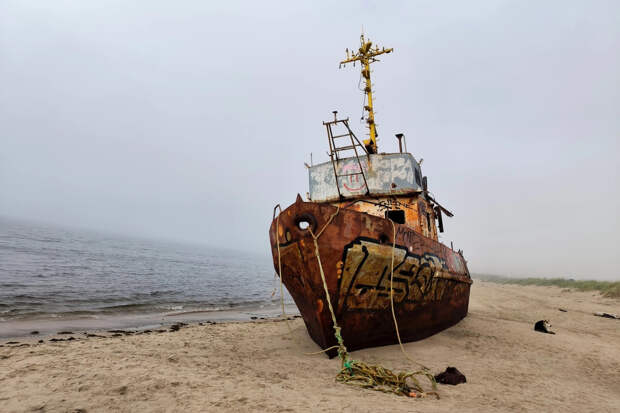 "Три мудреца в одном тазу". Туристов из Териберки отправили в море на самодельном судёнышке