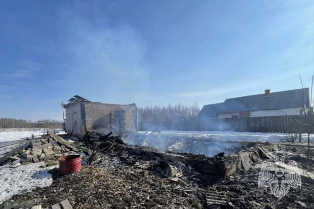 В Ивановском районе огонь полностью уничтожил частный дом