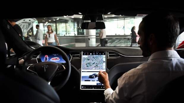 Салон автомобиля Tesla| Фото: MarketWatch. Салон автомобиля Tesla| Фото: MarketWatch.