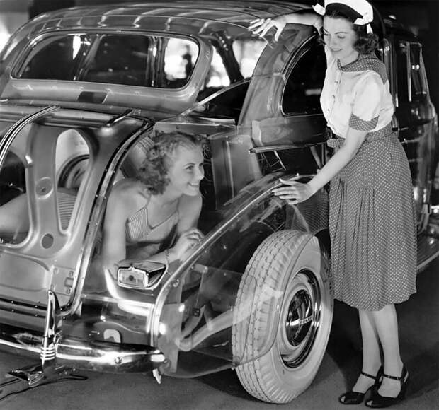 Как выглядит автомобиль-призрак Pontiaс Plexiglas 1939 года