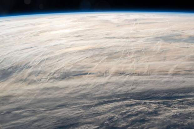 Облака над Северной Атлантикой, 3 мая 2019. (Фото NASA):