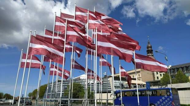 Латвия прекратила действие соглашения об экономическом сотрудничестве с Россией