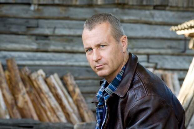 «Бомж» на миллион: как актер Олег Штефанко уехал в США, стал официантом и вернулся в Россию, но уже без семьи