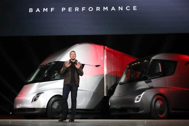 Цукерберг внезапно обошел Маска