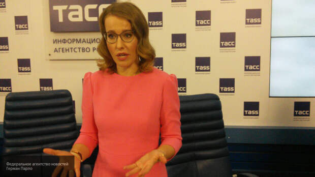 Пользователи Сети раскритиковали Собчак за расставание с Виторганом