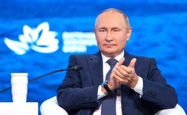Неформальная встреча: Путин принял глав государств СНГ в Петербурге