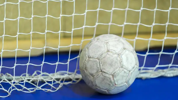 Два гандболиста сборной России сдали положительные тесты на коронавирус во время чемпионата Европы