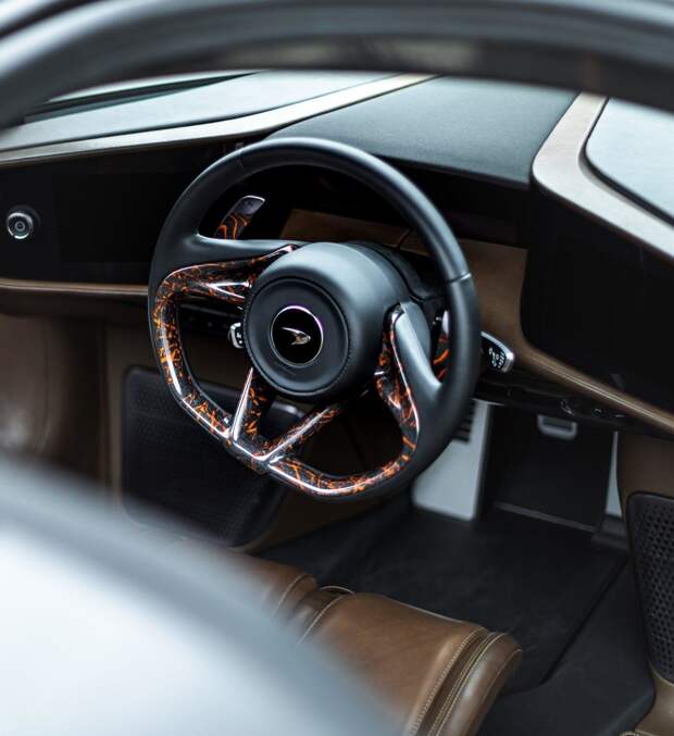 Быстрейший McLaren Speedtail продают в Германии