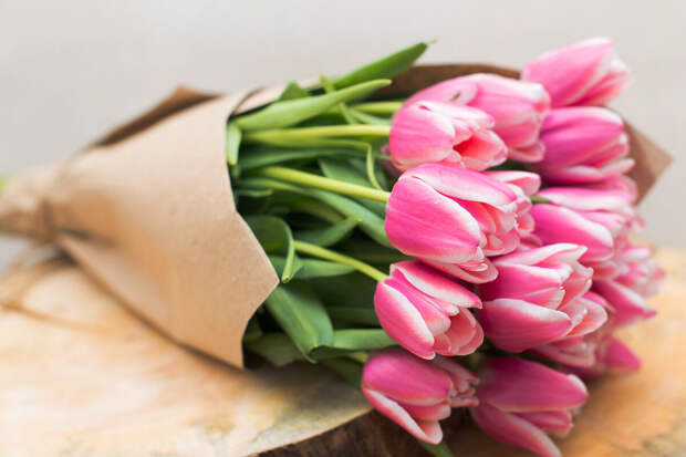 В Саратове мужчина хотел вернуть возлюбленную и напал на нее с ножом