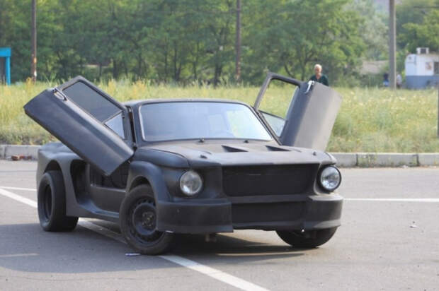 Автоумельц-энтузиаст своими руками переделал «Запорожец» под Ford Mustang (34 фото) Уникальный ЗАЗ 968 «Запорожец»