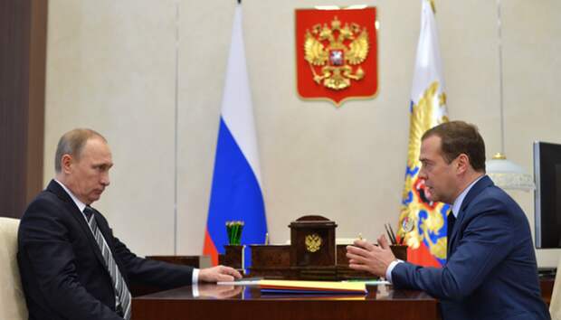 Путин дает поручение Медведеву в связи с укреплением рубля