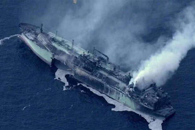 Посольство РФ: двое россиян с газовоза доставлены в Ливию, им оказывают медпомощь