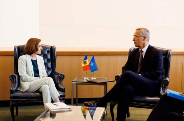 Столтенберг: "НАТО уважает нейтральный статус Молдовы"