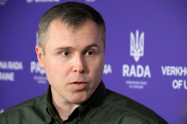 Нардеп Костенко: Украина хочет окончания конфликта, но не путем сдачи территорий