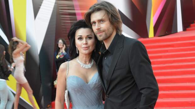 Раскрыты подробности личной жизни Петра Чернышёва после смерти Анастасии Заворотнюк