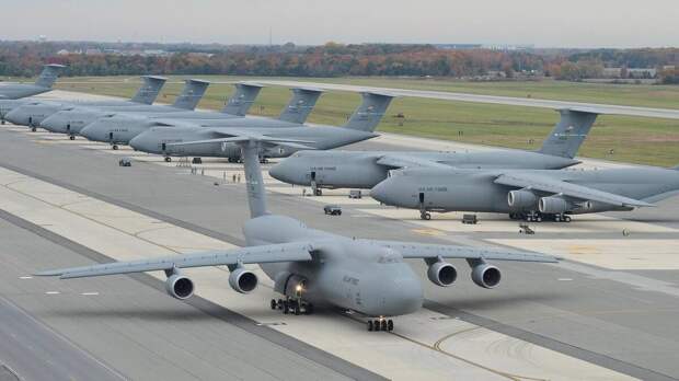 Фото: самолет Lockheed C-5 Galaxy
