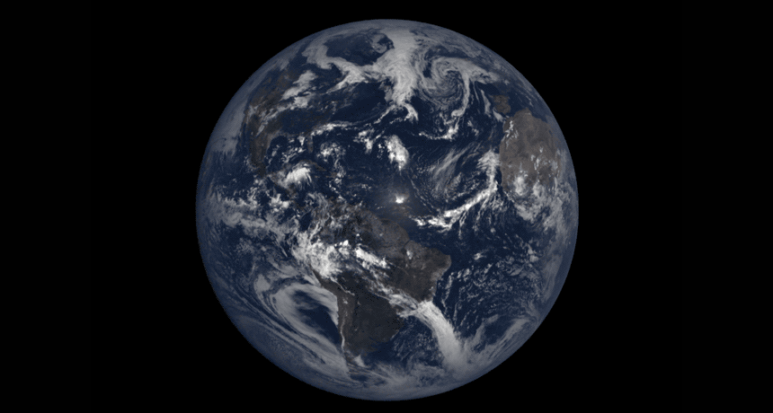 animation of eclipse shadow over north america