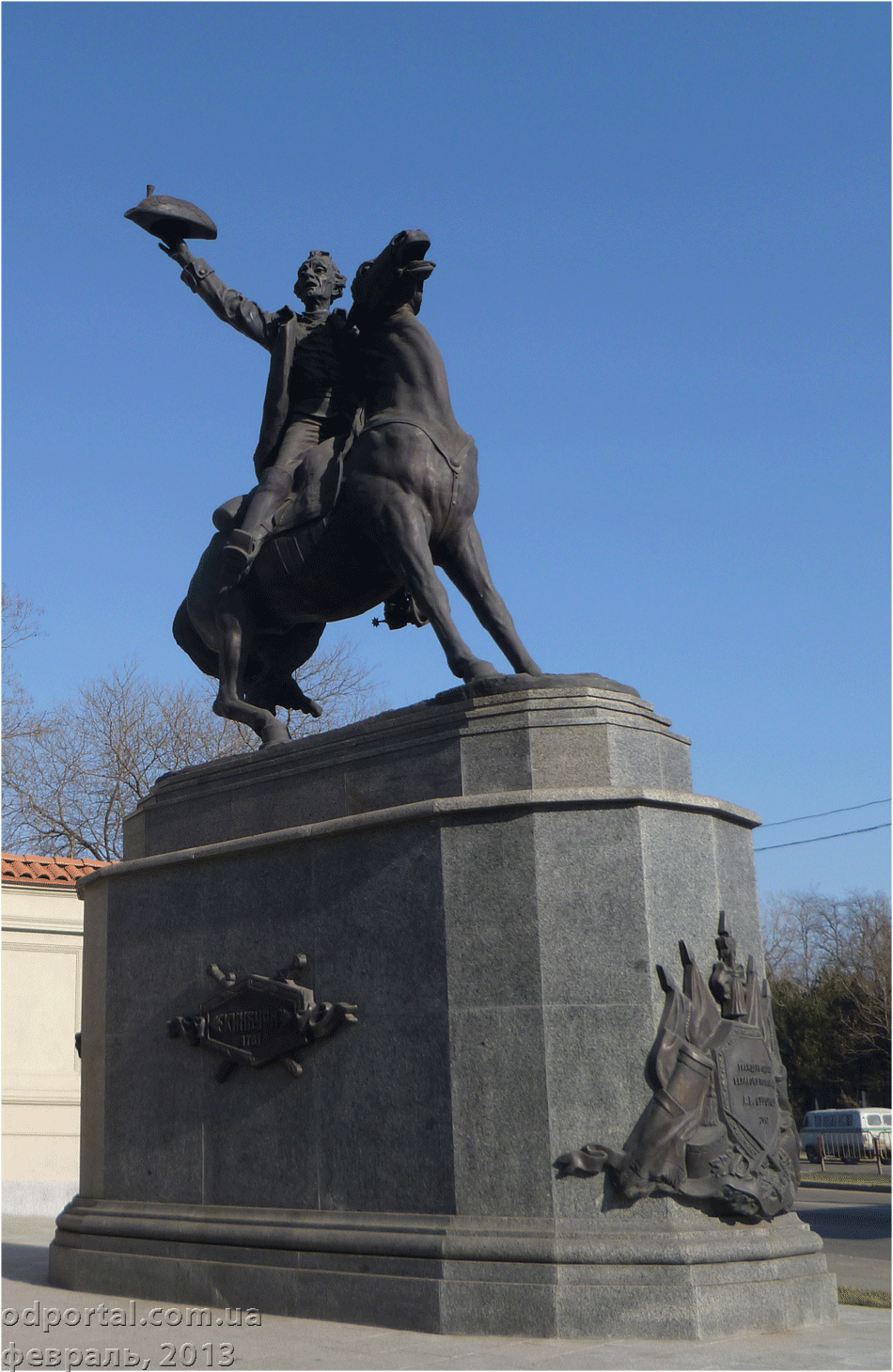 Суворов Александр Васильевич памятники. Памятник Суворову в Одессе. Памятник Александру Васильевичу Суворову. Памятник Александру Суворову в Одессе.