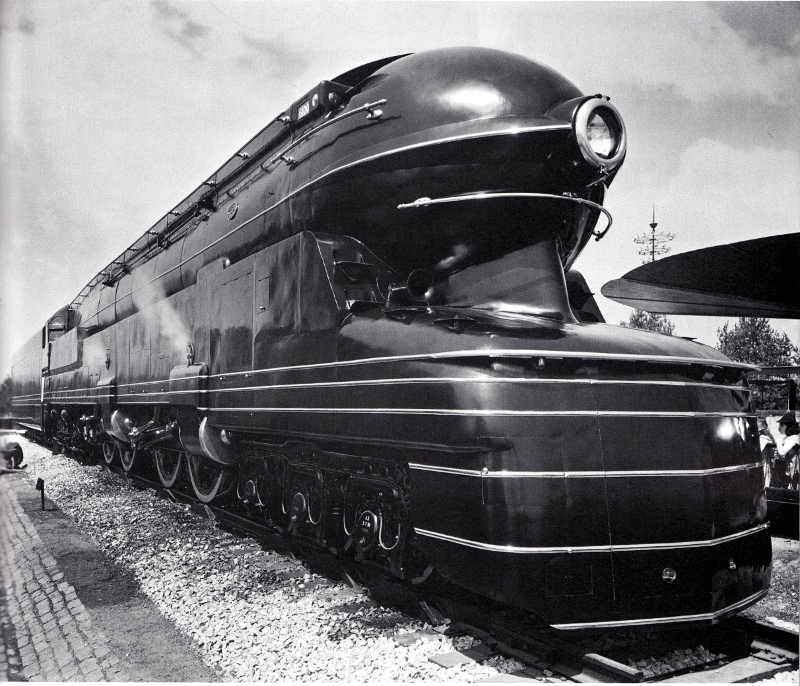 Паровоз класса PRR S1 («Большой Мотор») — экспериментальный паровоз, крупнейший паровоз с жёсткой рамой из когда-либо построенных. 1938 год вагоны, железнодорожные, изобретения, поезда, рельсы, факты, фантазии